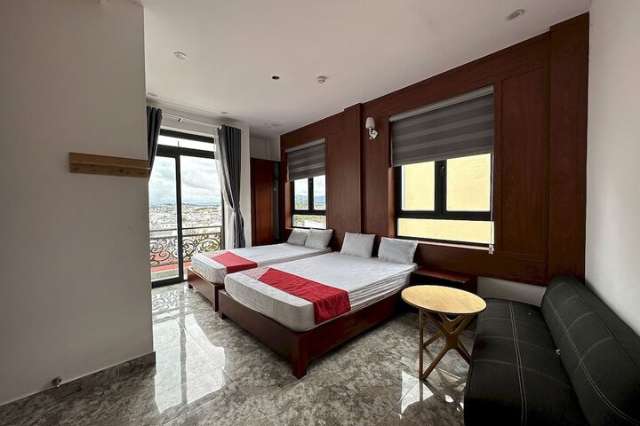 OYO 1204 Hoang Linh Hotel