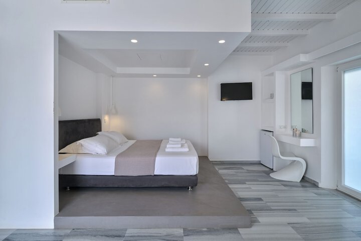 Room 31 of 103
