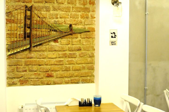 Cafe
