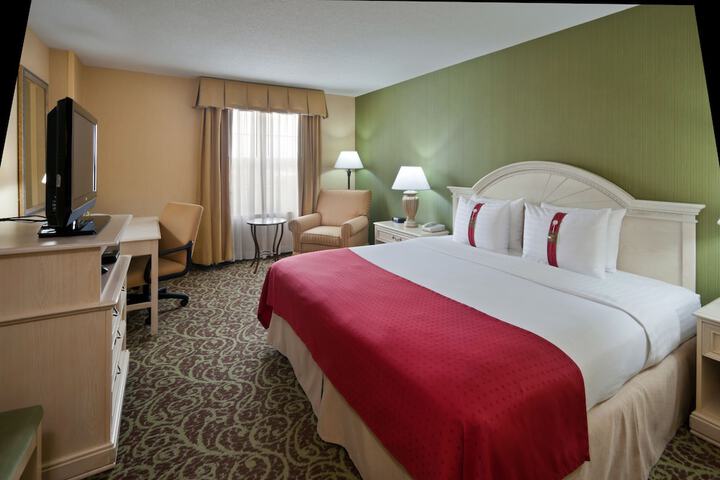 Premium King Bed (2 of 22)