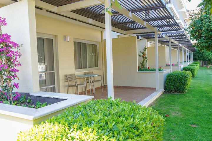 Hotel Exterior 183 of 196