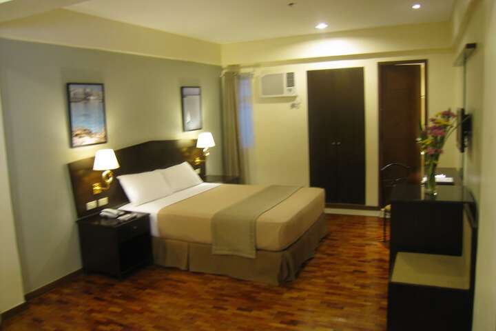 Room 10 of 53