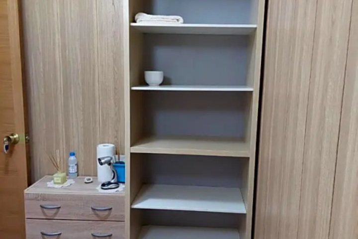 Room 5 of 14