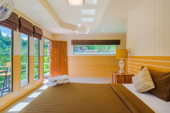 Room 14 of 47