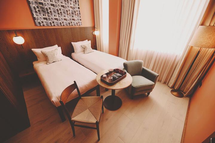 Room 21 of 63