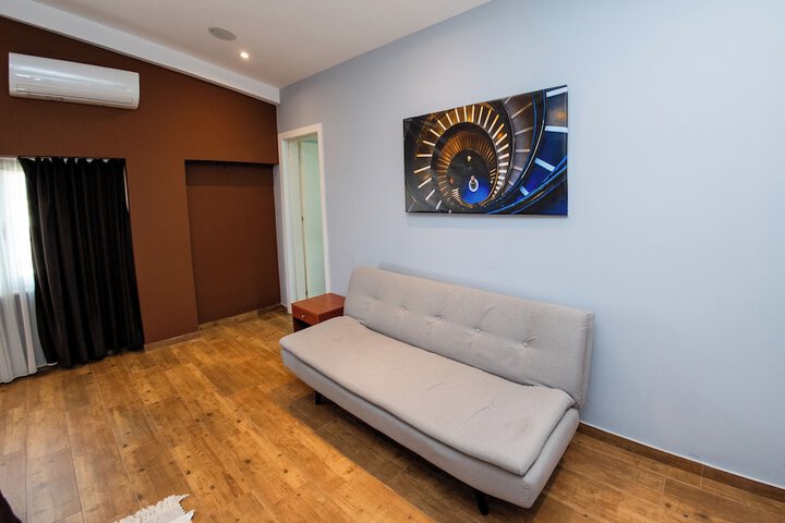 Room 45 of 90