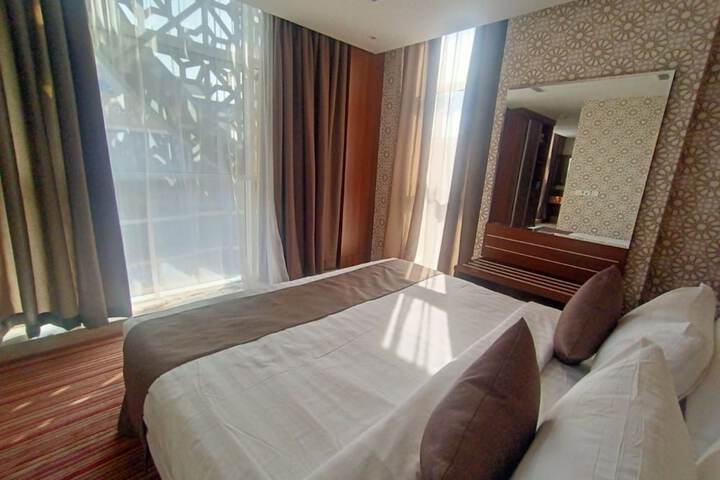 Room 27 of 61