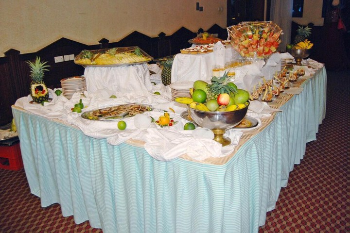 Dining 36 of 52
