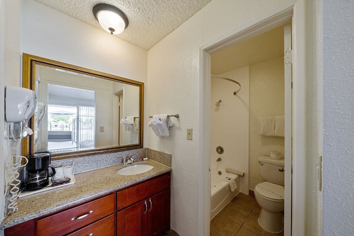 Room 15 of 20