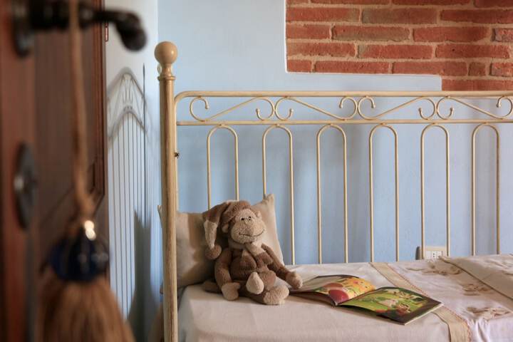 Room 16 of 46