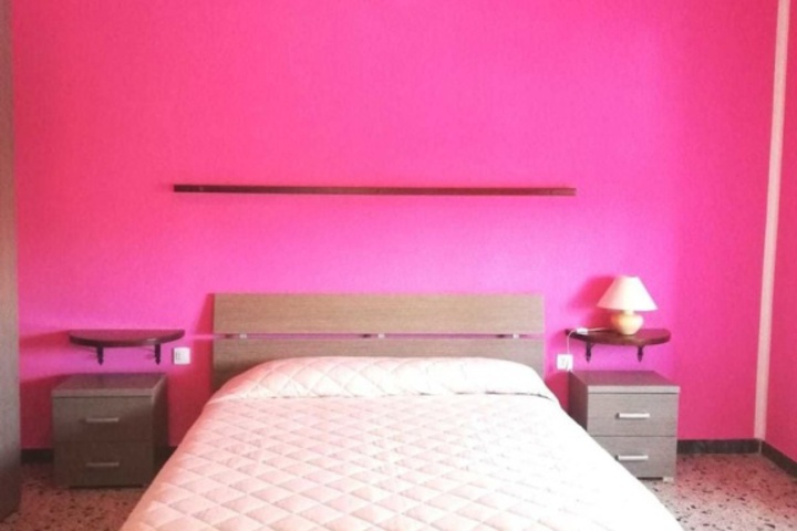 Room 4 of 10