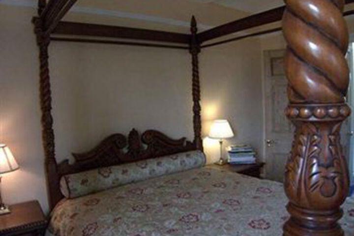 Room 7 of 7