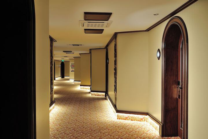 Room 19 of 68