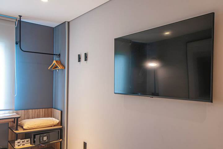 Room 11 of 61