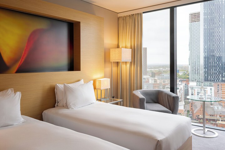 Room 43 of 260