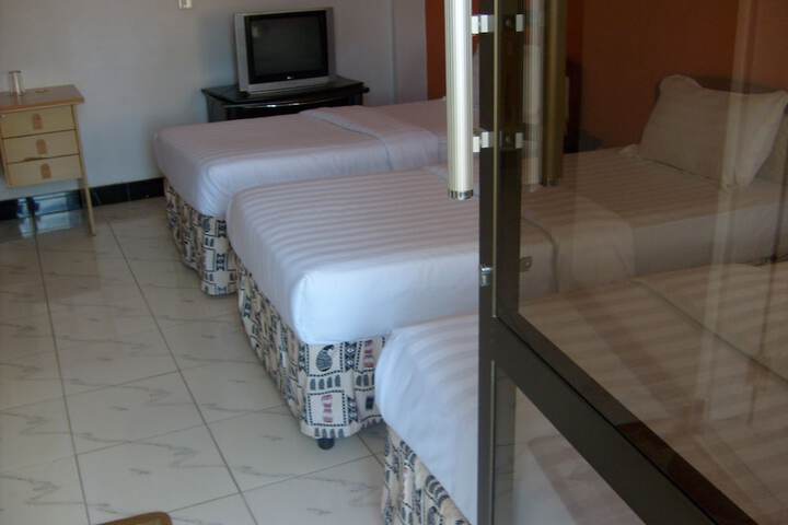 Room 1 of 43