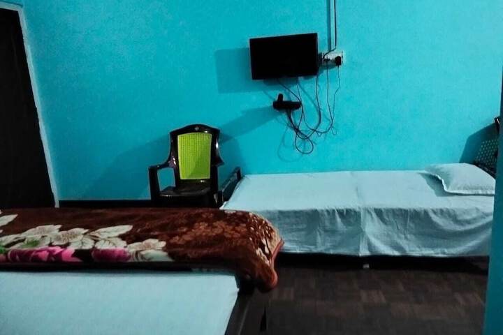 Room 3 of 13