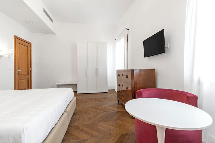 Room 20 of 80