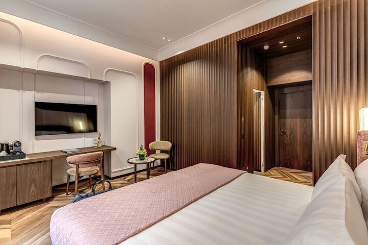 Room 17 of 85