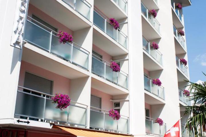 Hotel Dischma - FREE BUS AND TRAIN TICKET
