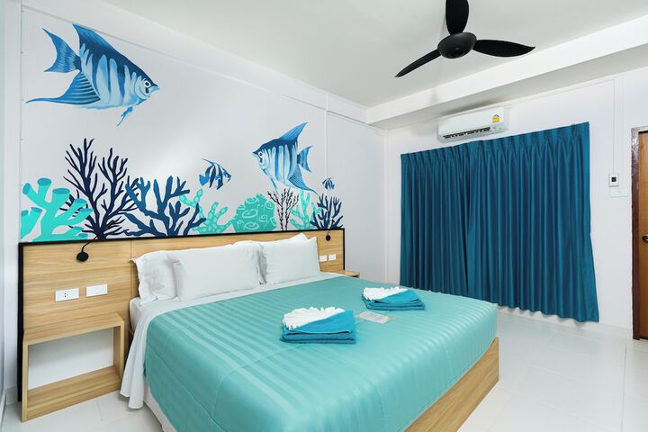 Room 9 of 72