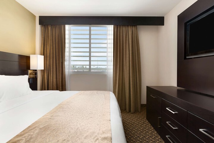 Room 13 of 43