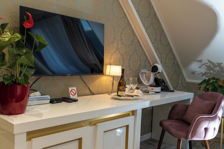 Room 20 of 101