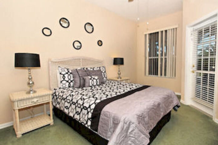 Room 113 of 380