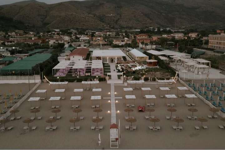 Hotel 42 of 64