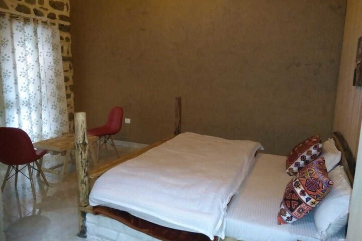 Room 16 of 31