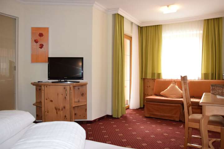 Room 25 of 73