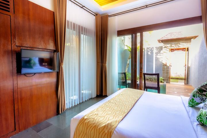 Room 8 of 70