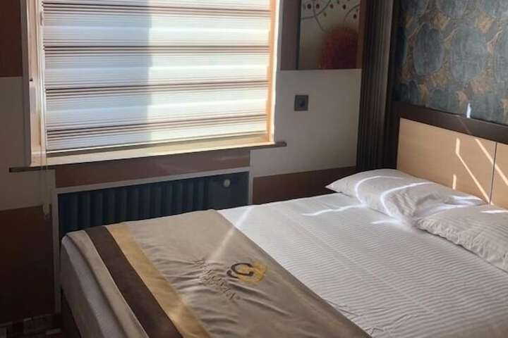 Room 5 of 35