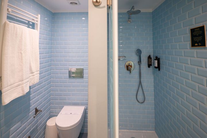 Room 27 of 50