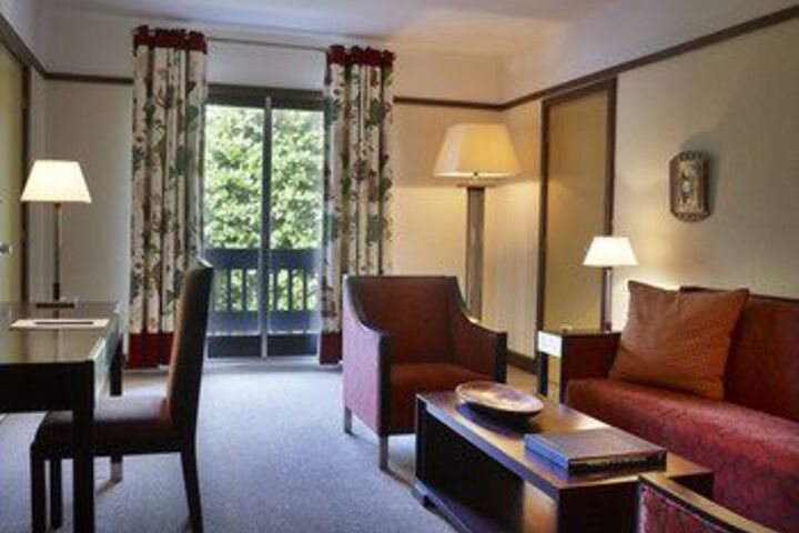 Room 9 of 45