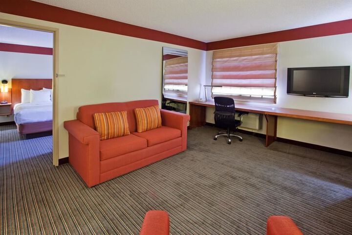 LA QUINTA INN & SUITES SPRINGDALE
