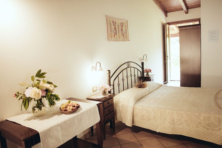 Room 7 of 90