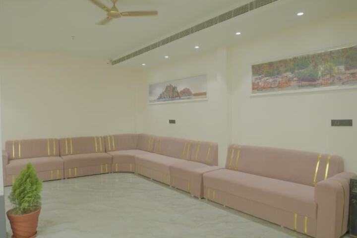 Room 29 of 61