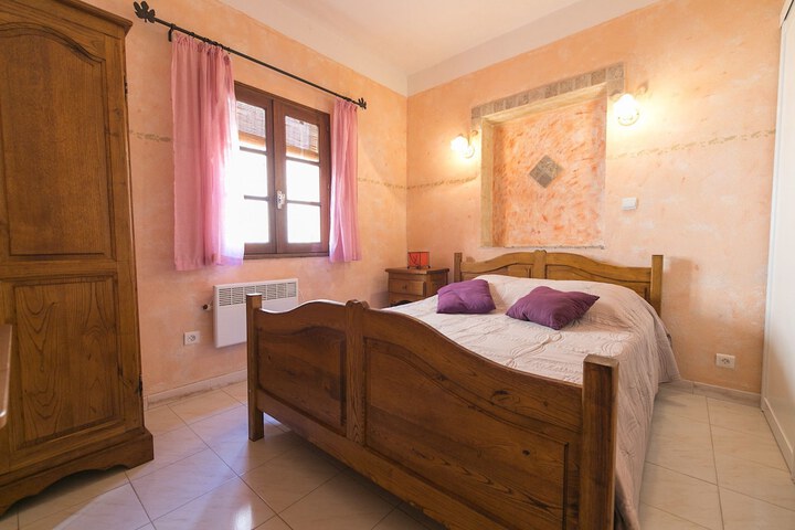 Room 25 of 70