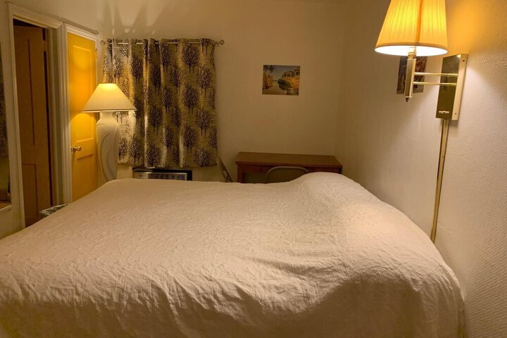 Room 57 of 204
