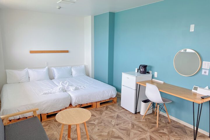 Room 9 of 26