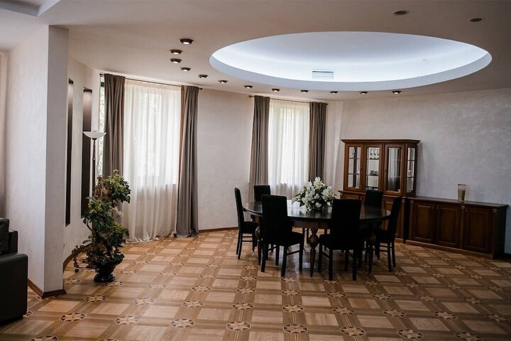 Room 26 of 35