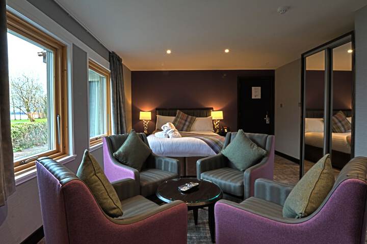 Room 5 of 43