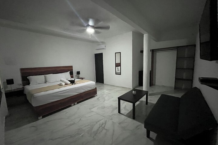 Room 64 of 108