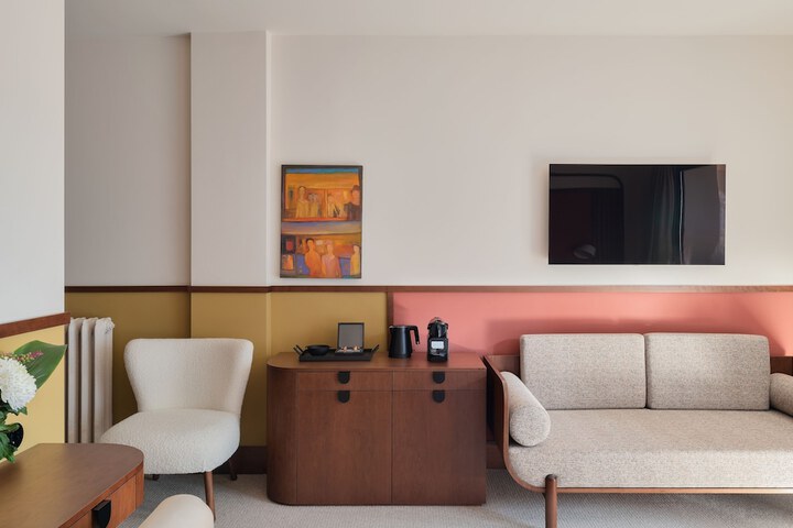 Room 21 of 54