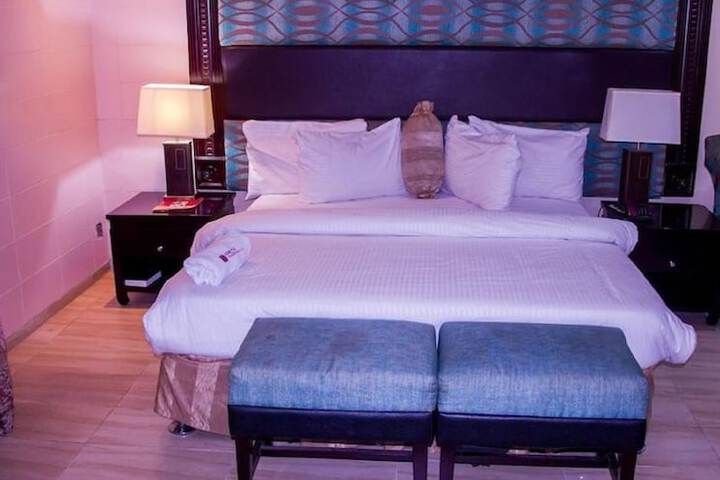 Room 8 of 19