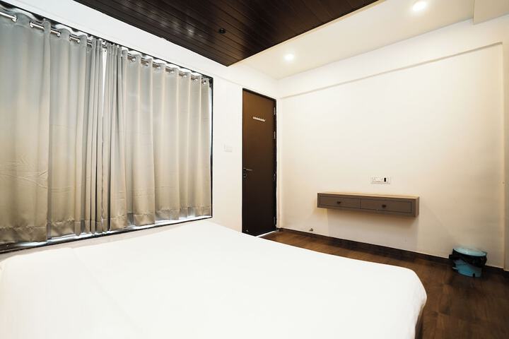 Room 5 of 47