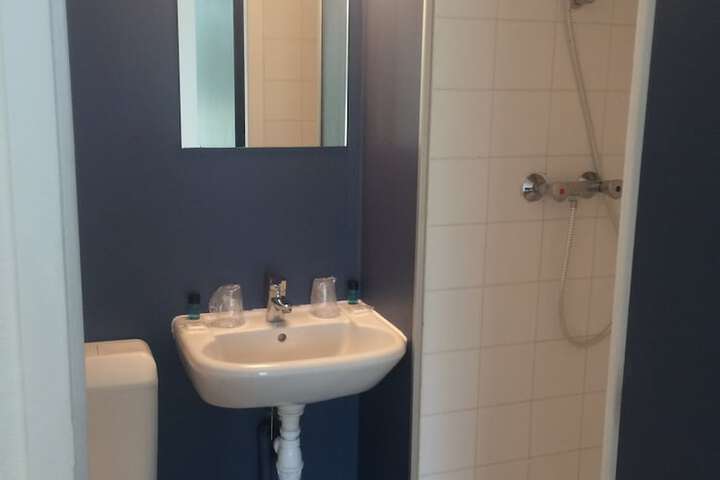 Room 10 of 22
