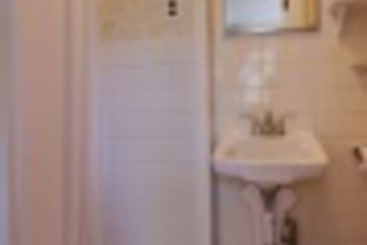 Room 401 of 408