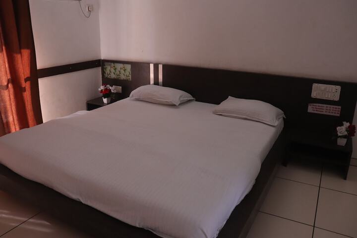 Room 15 of 65